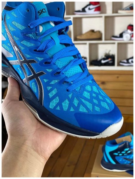 Кроссовки волейбольные Asics V-SWIFT FF 2 Volleyball синие 4435 EUR купить в хабаровске купить в хабаровске
