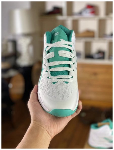 Кроссовки волейбольные Asics V-SWIFT FF 2 Volleyball белые 4186 EUR купить в хабаровске купить в хабаровске