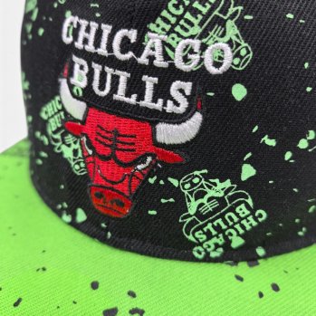 Бейсболка SNAPBACK CHICAGO BULLS черный/салатовый / 4228