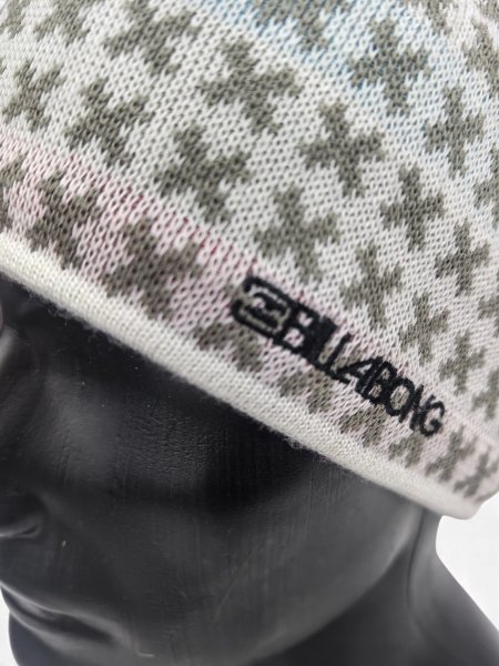 Шапка BILLABONG белая / 3901 купить в хабаровске купить в хабаровске