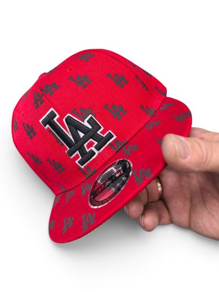 Бейсболка SNAPBACK LAKERS красная / 4226 купить в хабаровске купить в хабаровске