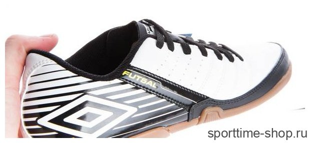 80544-O5R Кроссовки UMBRO (futsal) белый/черный купить в хабаровске купить в хабаровске