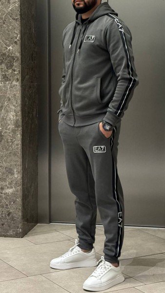 Спортивный костюм Мужской EMPORIO ARMANI хаки / 6026 | купить