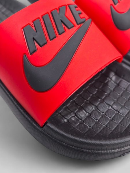 Cланцы NIKE черные/красные / 41 размер купить в хабаровске купить в хабаровске