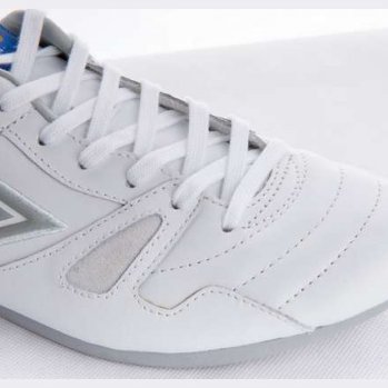 Кроссовки UMBRO Classic белые (350732-С35)